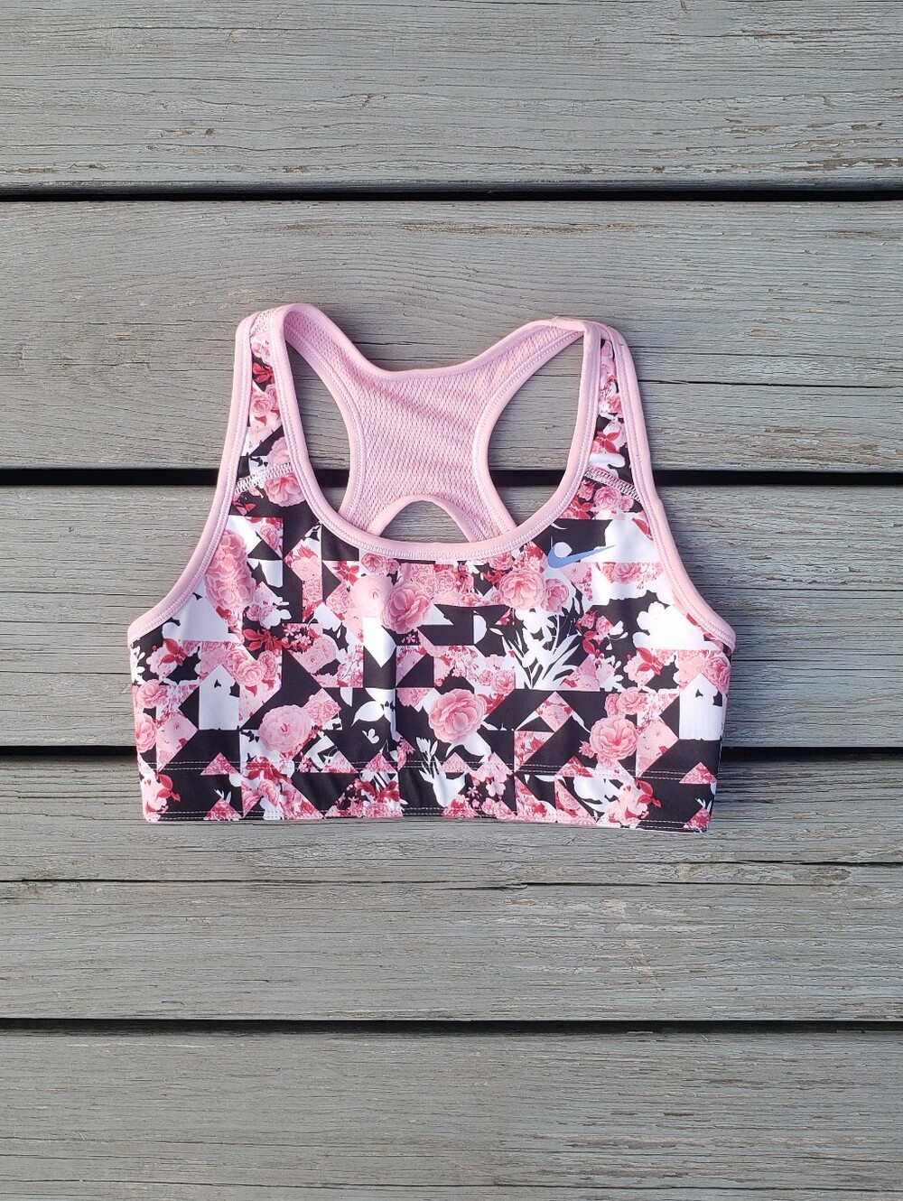 Nike Swoosh Big Girl's Printed Reversible Sports Bra
